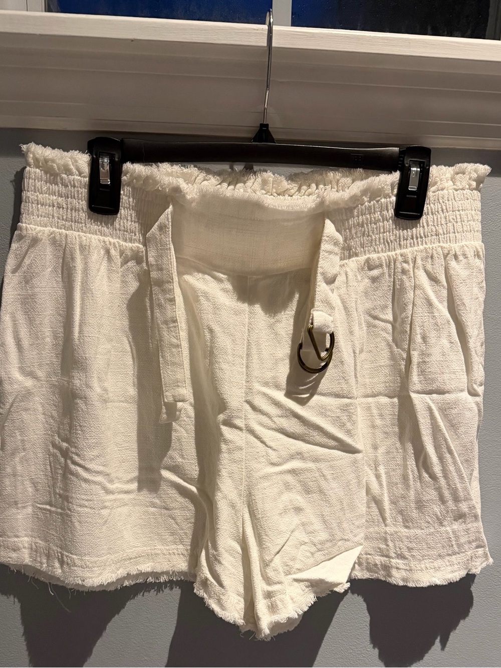 Versona Cream High-Waist Tie-Front Shorts
